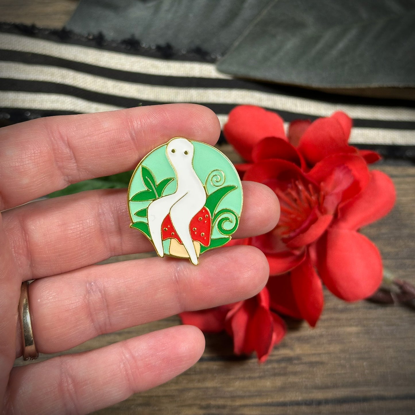 Nightcrawler Needleminder